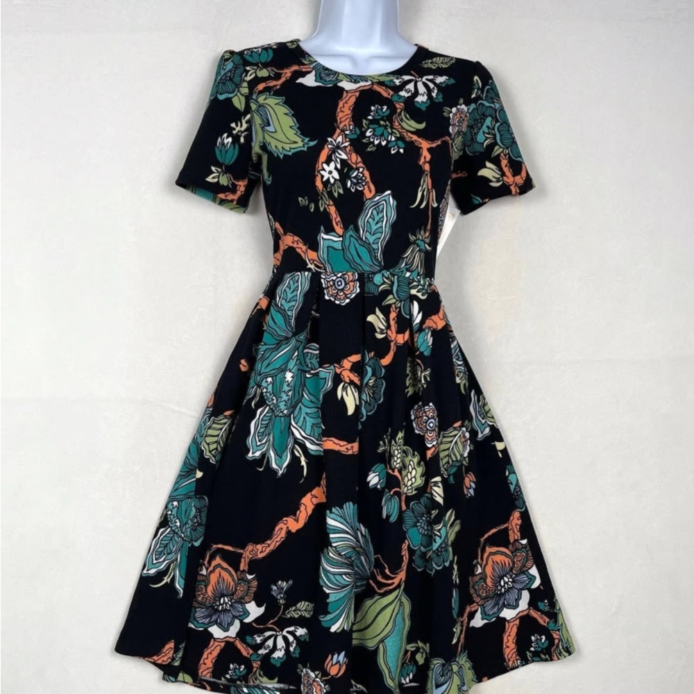 Lularoe Amelia Floral Print Black Dress with Pockets